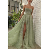 Vestido de graduación brillante con escote corazón y corte en A