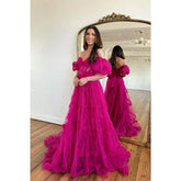 Vestido de graduación de corte A, escote corazón, mangas cortas, volantes de tul, cola larga para baile de bienvenida