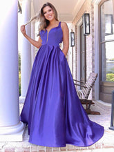 Vestido largo de fiesta morado con escote en V y corte en A