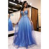 Robe de soirée longue en tulle pailleté ombré à bretelles spaghetti et col en V