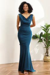 Vestido de dama de honor de sirena en satén azul tinta