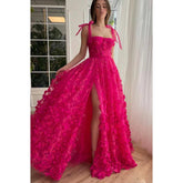 Robe de soirée longue trapèze en tulle avec encolure carrée et appliques en dentelle et fente