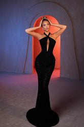 Superbes robes de bal noires en dentelle à col licou et à manches longues