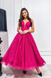 Robe de bal fuchsia élégante à paillettes et décolleté en cœur, sans bretelles