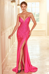 Vestido de fiesta fucsia de sirena con tirantes finos y pedrería