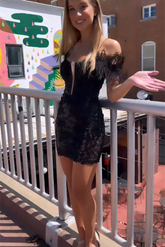 Preciosos vestidos negros de fiesta sin mangas con hombros descubiertos y encaje.