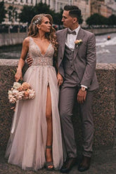 Vestido de novia largo estilo boho, corte en A, escote en V, apliques de tul y encaje con abertura