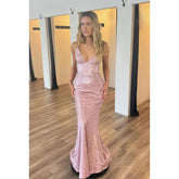 Robe de bal sexy et tendance, style sirène, bretelles croisées, col en V