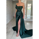 Robe de soirée longue bustier en satin transparent froncé et perlé avec fente