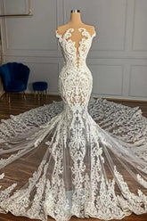 Vestido de novia de sirena sin mangas con apliques de Charming Jewel Garden