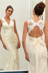 Encantador vestido de novia de encaje con escote en V y fajines WD040