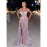 Elegante y lujoso vestido de noche largo transparente con cuentas y sin tirantes para fiesta de graduación