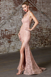 Robe de bal longue et cintrée en dentelle pailletée