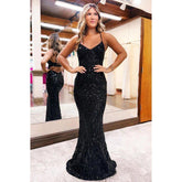 Vestido clásico moderno de sirena con escote en V y tirantes finos para fiesta de noche y graduación