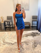 Robe de bal à sequins à col rond