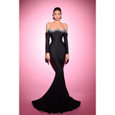 Robe de soirée noire à épaules dénudées et à perles, style sirène