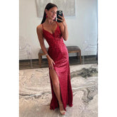 Robe de soirée sexy et tendance à paillettes rouges, bretelles spaghetti, col en V, fourreau, dos nu, fente latérale