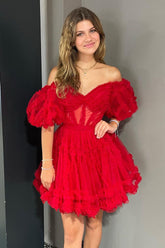 Lindo vestido rojo de tul con corsé y escote en A sin hombros para baile de bienvenida
