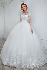 Elegante vestido de novia de corte princesa con escote barco y apliques de encaje WD193
