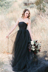Elegante vestido de novia largo de tul negro sin tirantes, corte en A