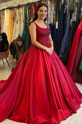 Elegante vestido largo rojo de satén sin mangas, corte en A, para novia, con encaje.