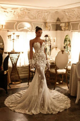 Exquisite Long Ivory Mermaid V-neck Strapless Tulle Lace Wedding Dress