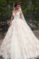 Fantástico vestido de novia de corte princesa con escote barco y encaje WD185
