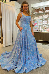 Robe de bal longue bleu clair à sequins, coupe trapèze, col carré
