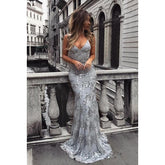 Vestido formal de noche de graduación sin mangas con apliques de tul y escote en V de corte trompeta/sirena