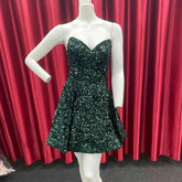 Vestido de fiesta de bienvenida corte A con lentejuelas verde oscuro y escote corazón Y1409