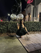 Vestido de fiesta de bienvenida con lentejuelas negras, escote en V profundo, estilo escalonado Y1394