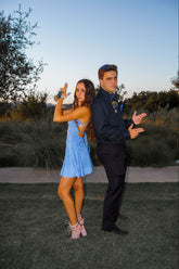 Lindo vestido corto azul de corte A para fiesta de bienvenida Y1600