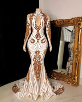 Magnifique robe de bal longue sirène à sequins, décolleté en trou de serrure et manches