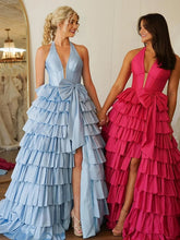 Iridium | Vestido de fiesta largo azul satinado con escote halter, corte en A, volantes y abertura