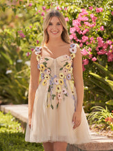 Robes de bal courtes en tulle à fleurs 3D