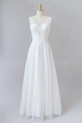 Vestido de novia largo de corte A, escote en V, encaje y tul sin espalda