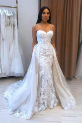 Vestido de novia largo de sirena con escote corazón, apliques de encaje y tul