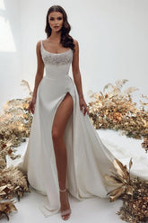 Robe de mariée noble carrée sans manches en satin trapèze ornée de perles