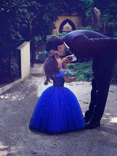 Vestidos de princesa de satén y tul sin mangas y sin tirantes para bodas, primera comunión y concursos de damitas de honor.