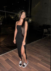 Robe de bal vintage noire à fines bretelles fendue, coupe cintrée, modèle Y1187