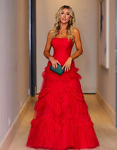 Vestido de graduación de tul con volantes, corte en A, sin tirantes