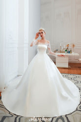 Vestido de novia de satén y encaje romántico estilo princesa | Vestido de novia corte A con cola catedral