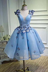 Vestido corto de fiesta azul cielo con aplique de mariposa PD282