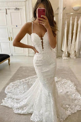 Vestido de novia de sirena con escote en V profundo, tirantes finos y cola de barrido WD513