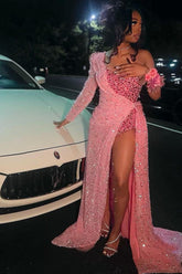 Robe de bal bustier asymétrique à sequins avec traîne chapelle sur le devant