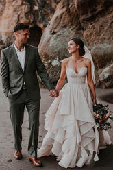 Vestidos de novia con escote corazón y corpiño con cuentas WD493