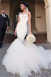 Vestidos de novia corte sirena con escote corazón y pedrería WD214