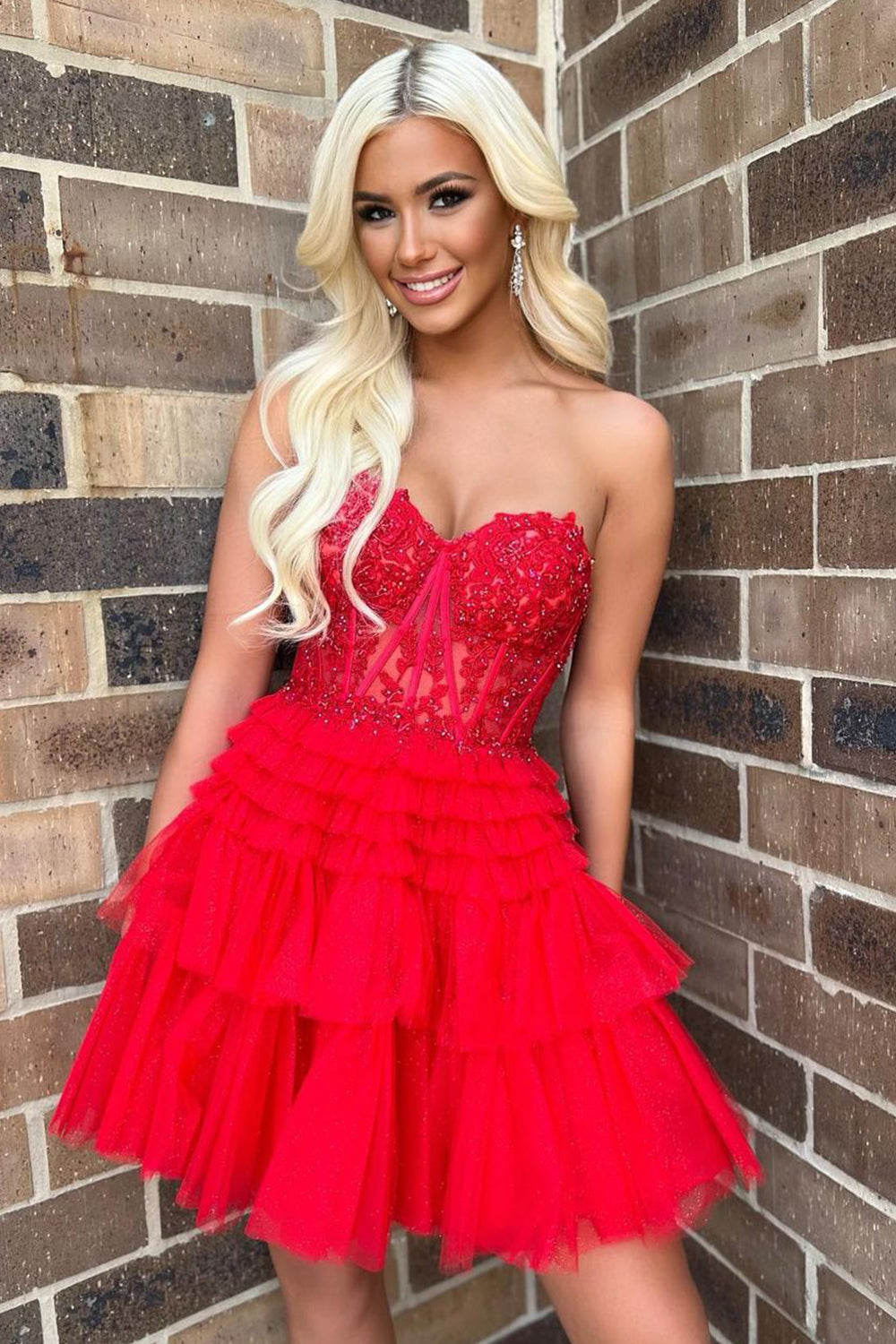 Vestido de fiesta de línea A con escote corazón y volantes