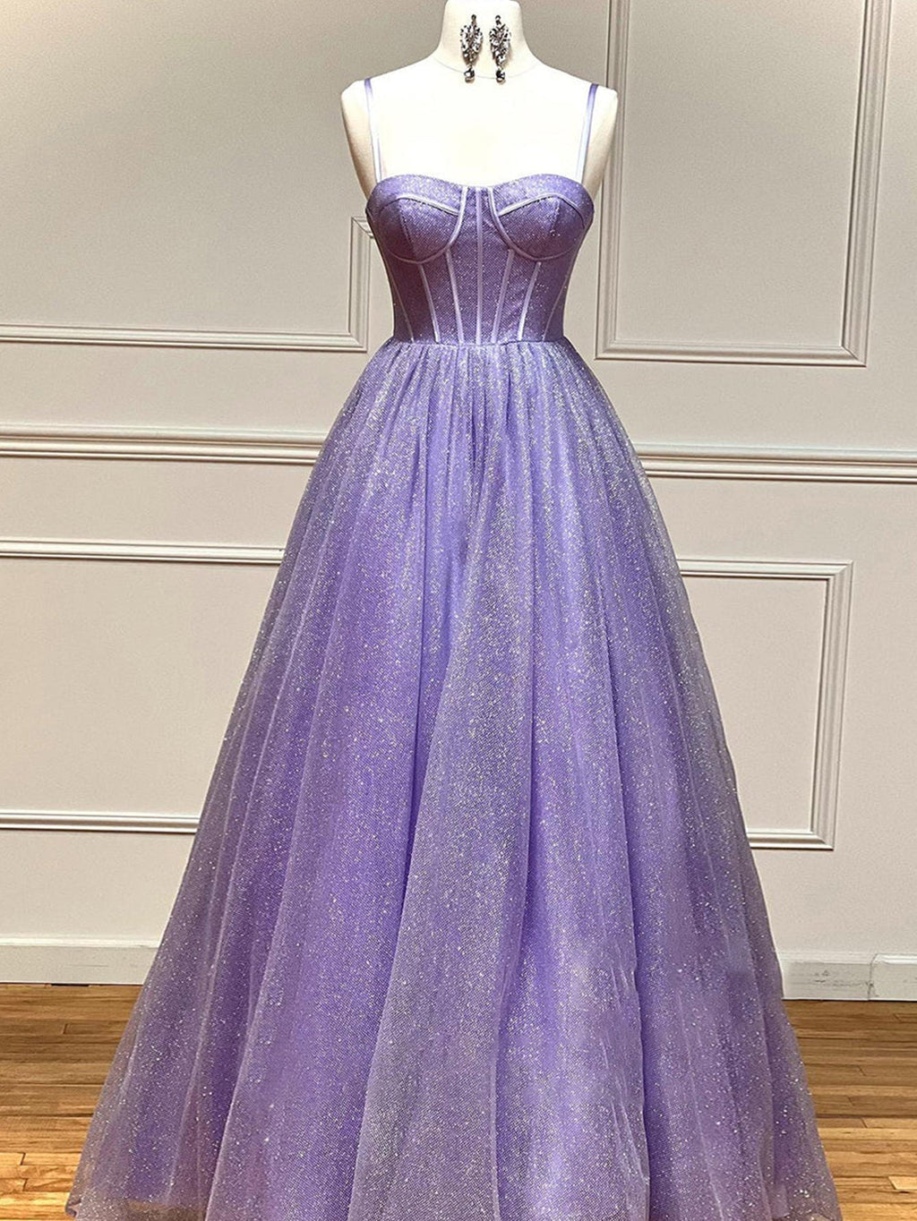 Vestido de graduación de tul brillante corte A con bolsillos