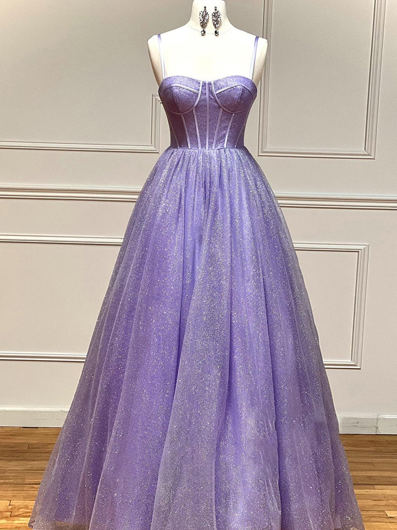 Vestido de graduación de tul brillante corte A con bolsillos